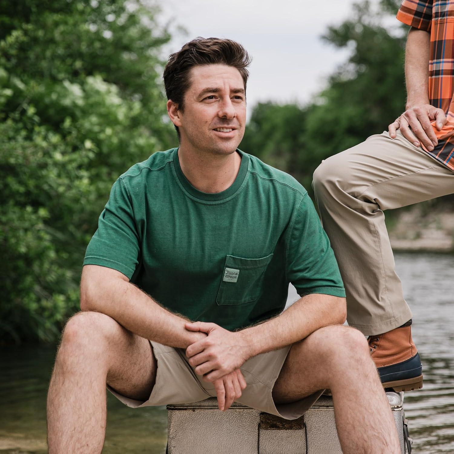 imageField ampamp Stream Mens Flush Out Short Sleeve Pocket TeeField Green