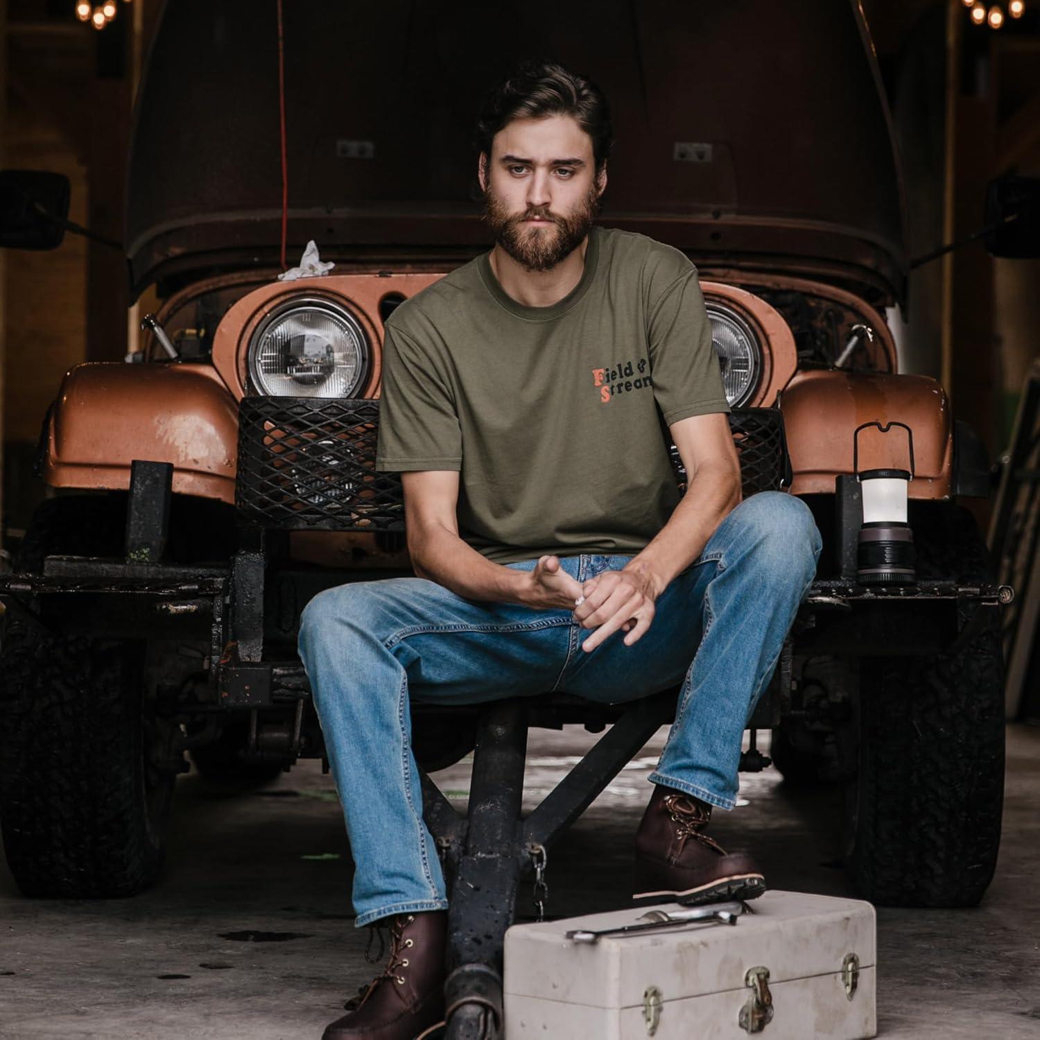 imageField ampamp Stream Mens Midweight Short Sleeve Graphic Tee ShirtGreen